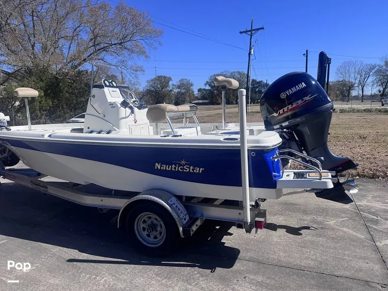 Slide: The Image of NauticStar 195 Bay 2020 - 16213844