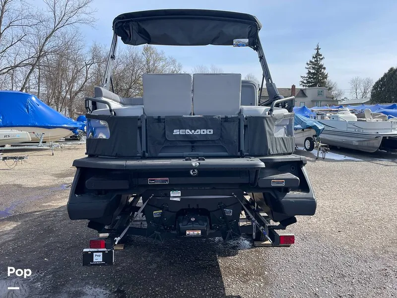 Slide: The Image of Sea-Doo Switch Sport 18 2023 - 16261101