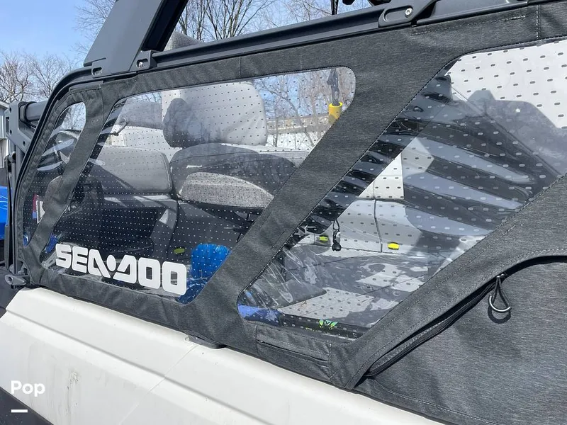 Slide: The Image of Sea-Doo Switch Sport 18 2023 - 16261118