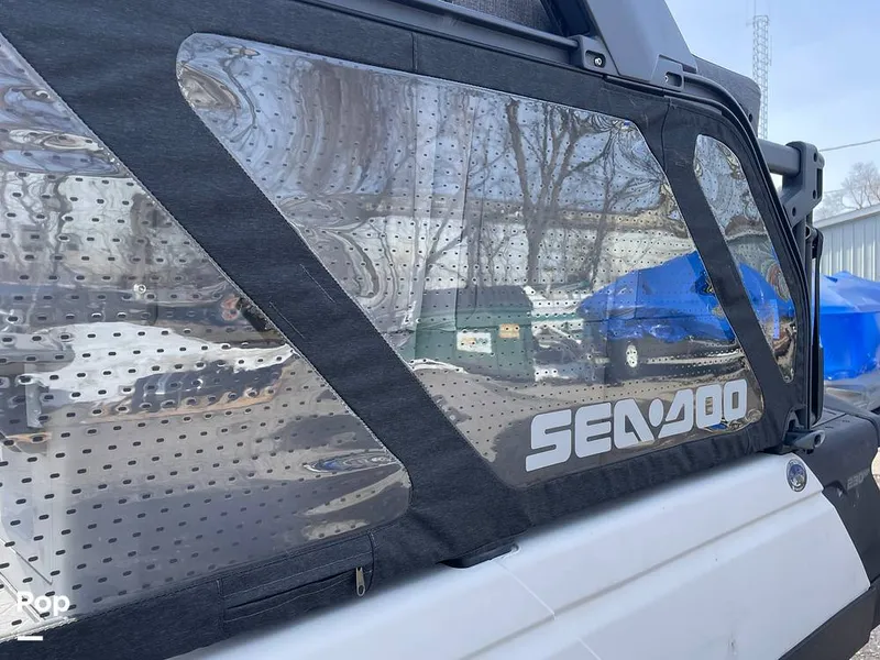 Slide: The Image of Sea-Doo Switch Sport 18 2023 - 16261127