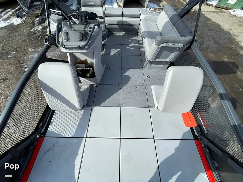 Slide: The Image of Sea-Doo Switch Sport 18 2023 - 16260970