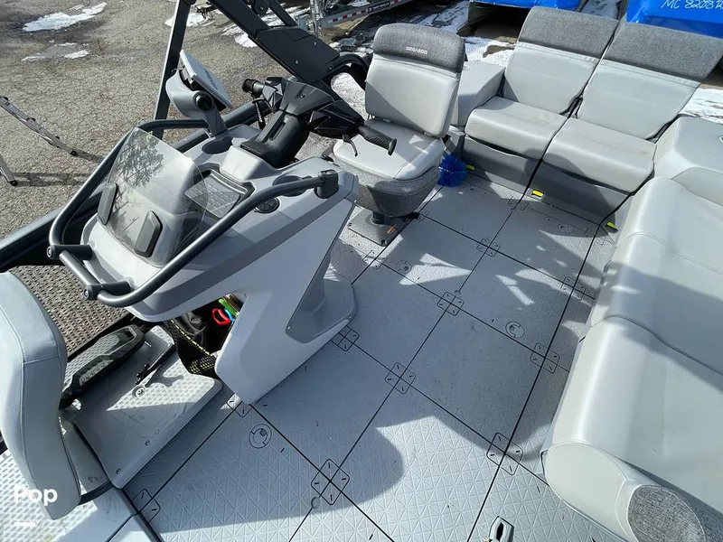 Slide: The Image of Sea-Doo Switch Sport 18 2023 - 16260984