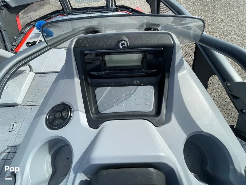 Slide: The Image of Sea-Doo Switch Sport 18 2023 - 16261007