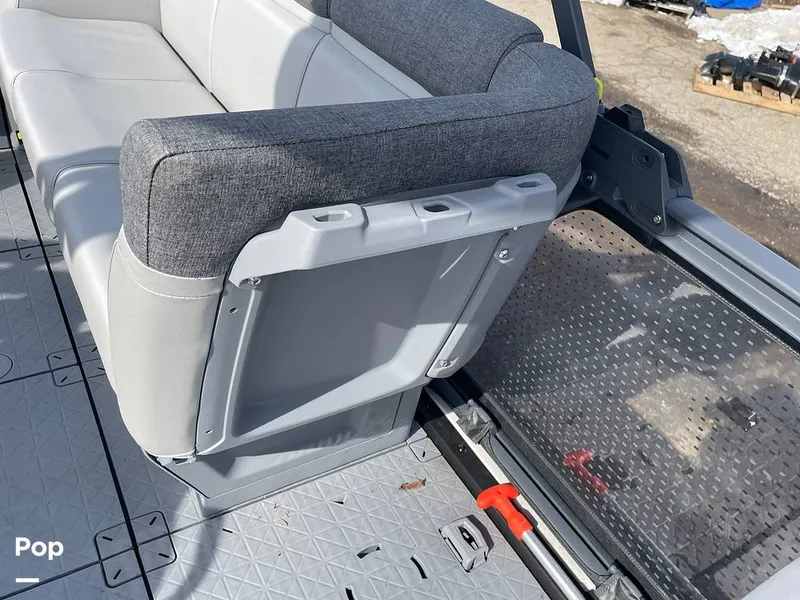 Slide: The Image of Sea-Doo Switch Sport 18 2023 - 16261075