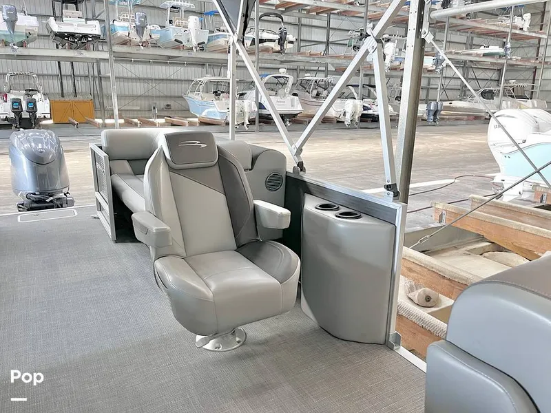 Slide: The Image of Passenger Seat - 16222030