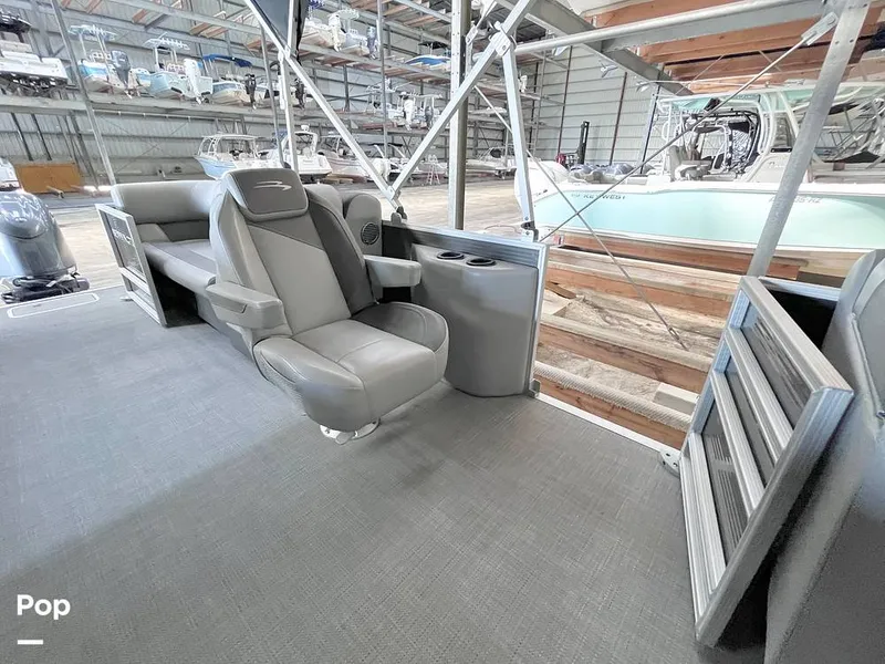 Slide: The Image of Boarding Gates - 16222037