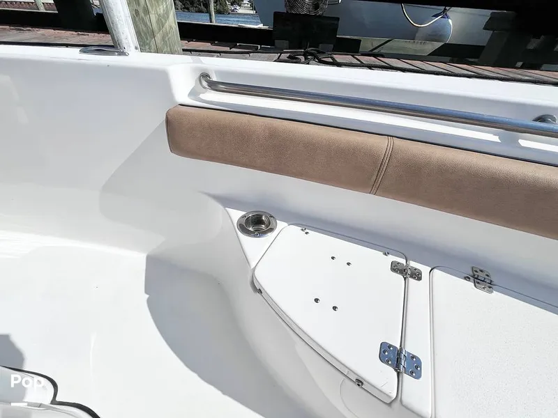 Slide: The Image of Fold Down Backrest - 16223361