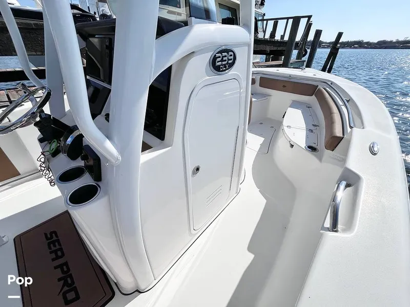 Slide: The Image of Center Console W/storage - 16223353