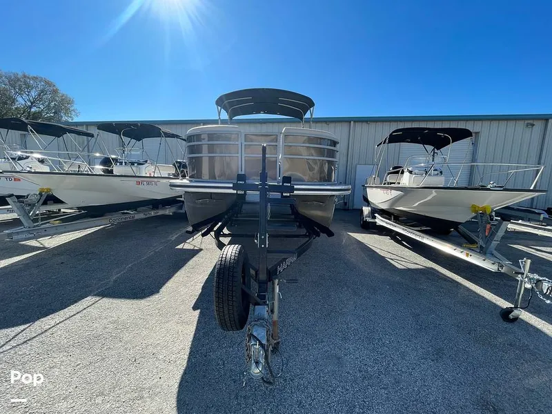 Slide: The Image of Lowe SF232 2024 - 16210197