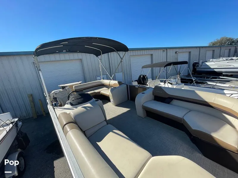 Slide: The Image of Lowe SF232 2024 - 16210211