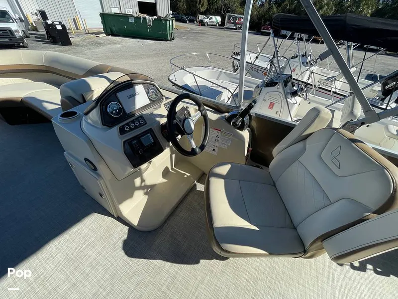 Slide: The Image of Lowe SF232 2024 - 16210227