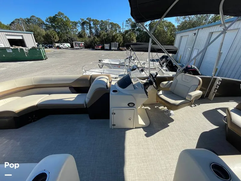 Slide: The Image of Lowe SF232 2024 - 16210247