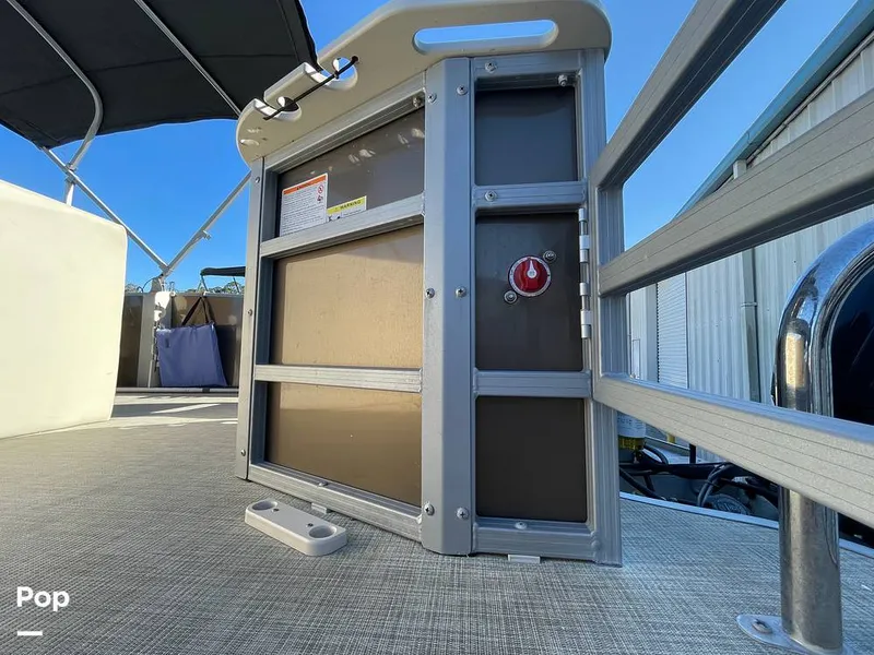 Slide: The Image of Lowe SF232 2024 - 16210254