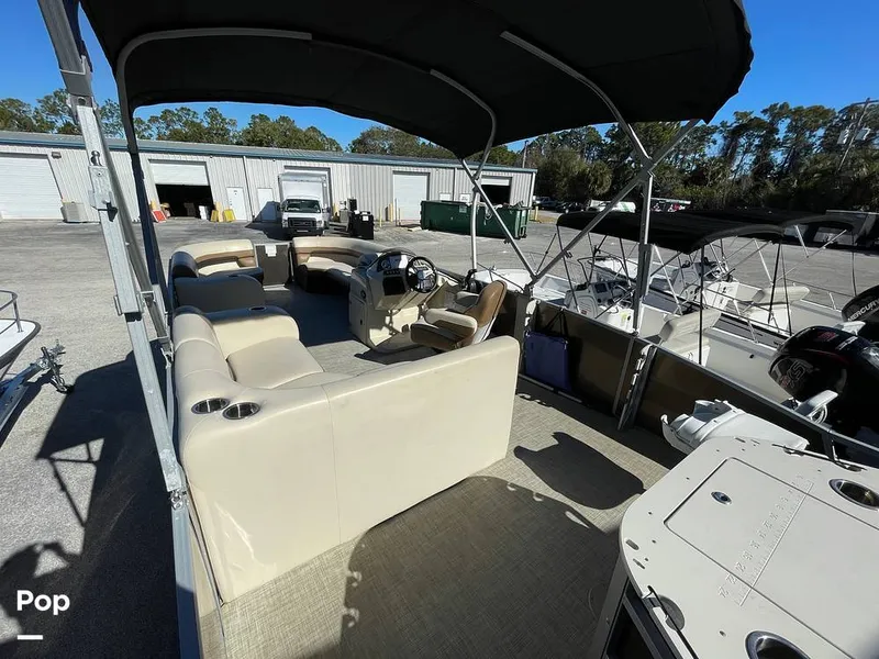 Slide: The Image of Lowe SF232 2024 - 16210242