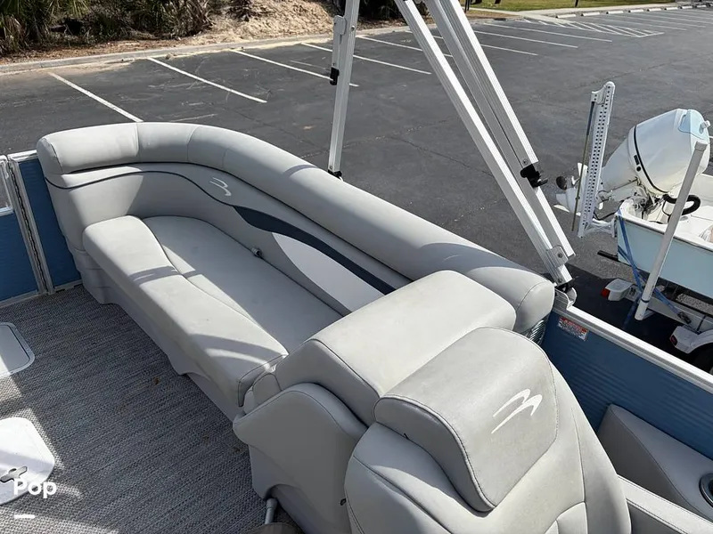 Slide: The Image of Bennington 22 S 2023 - 16245877