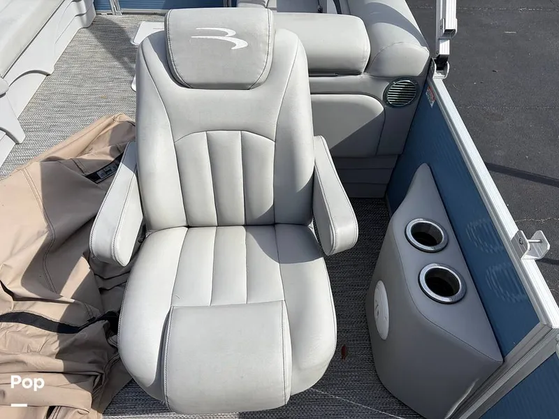 Slide: The Image of Bennington 22 S 2023 - 16245886