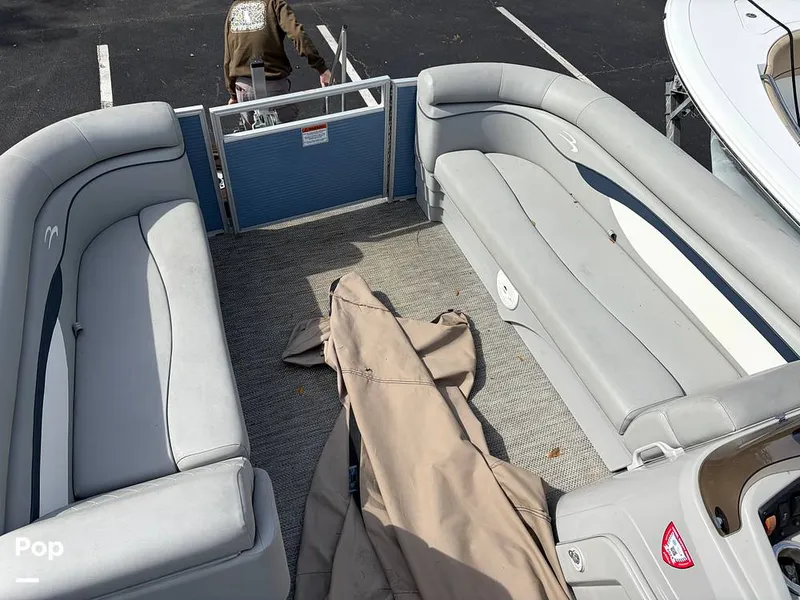 Slide: The Image of Bennington 22 S 2023 - 16245888