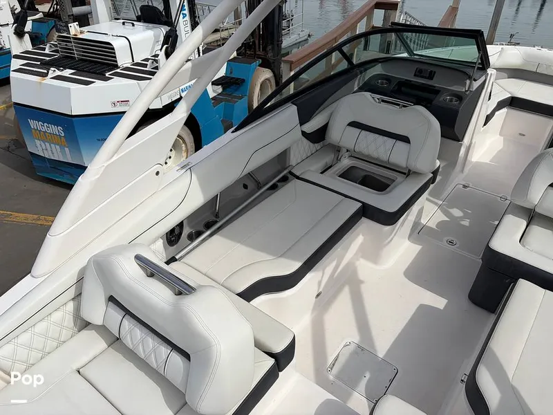 Slide: The Image of Regal LX2 2025 - 16245853