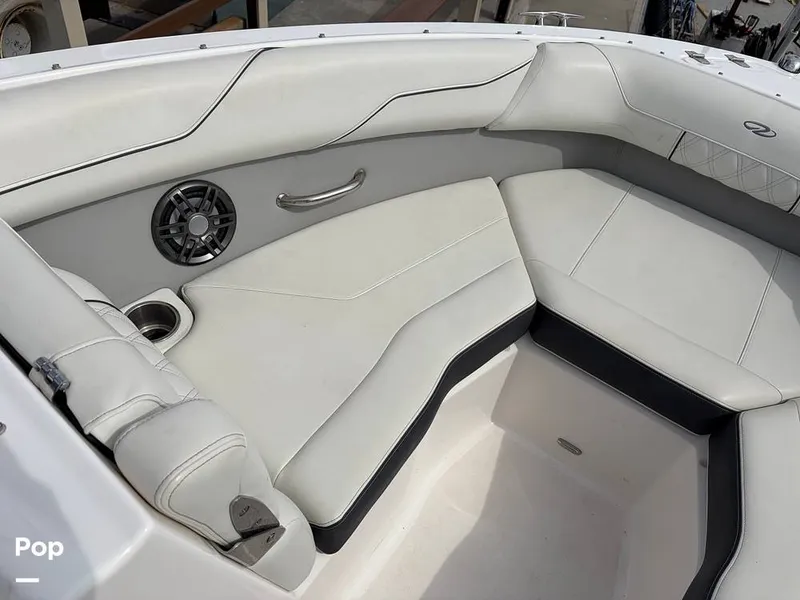 Slide: The Image of Regal LX2 2025 - 16245850