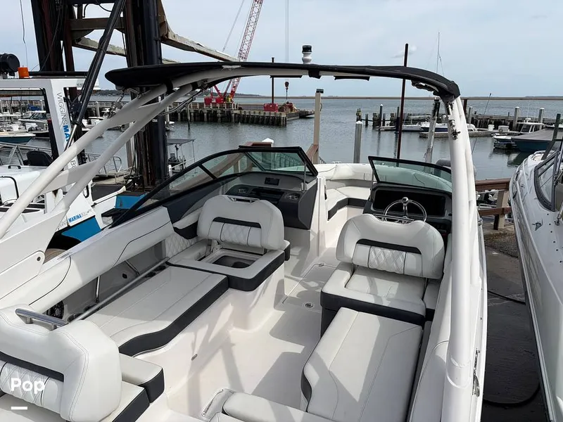 Slide: The Image of Regal LX2 2025 - 16245852