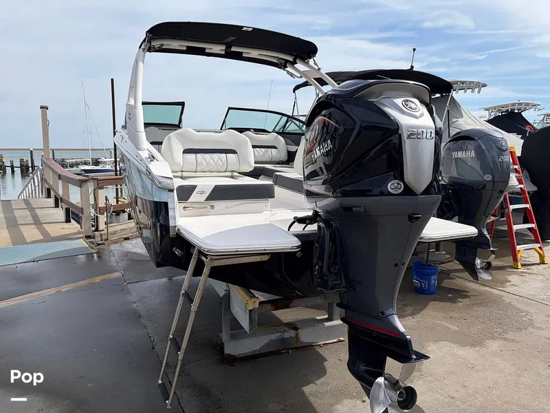 Slide: The Image of Regal LX2 2025 - 16245864