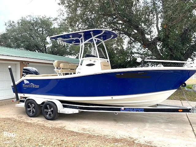 Slide: The Image of NauticStar Legacy 2302 2018 - 16242179