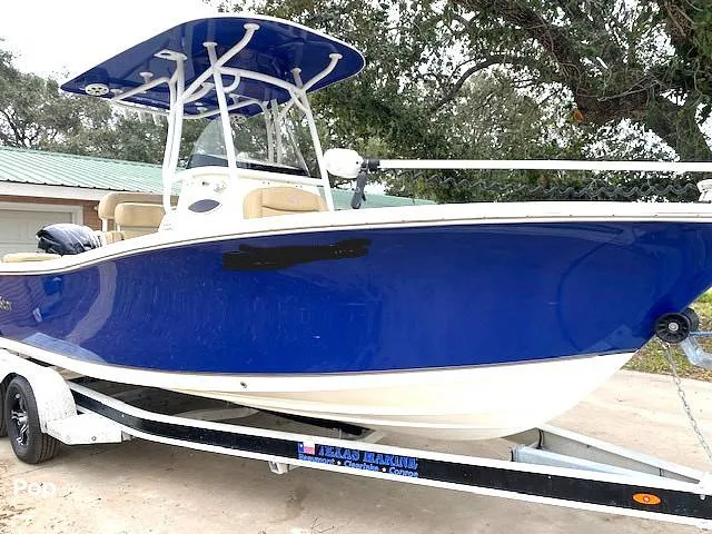 Slide: The Image of NauticStar Legacy 2302 2018 - 16242180