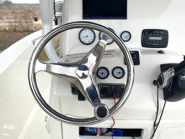 Slide: The Image of NauticStar Legacy 2302 2018 - 16242975