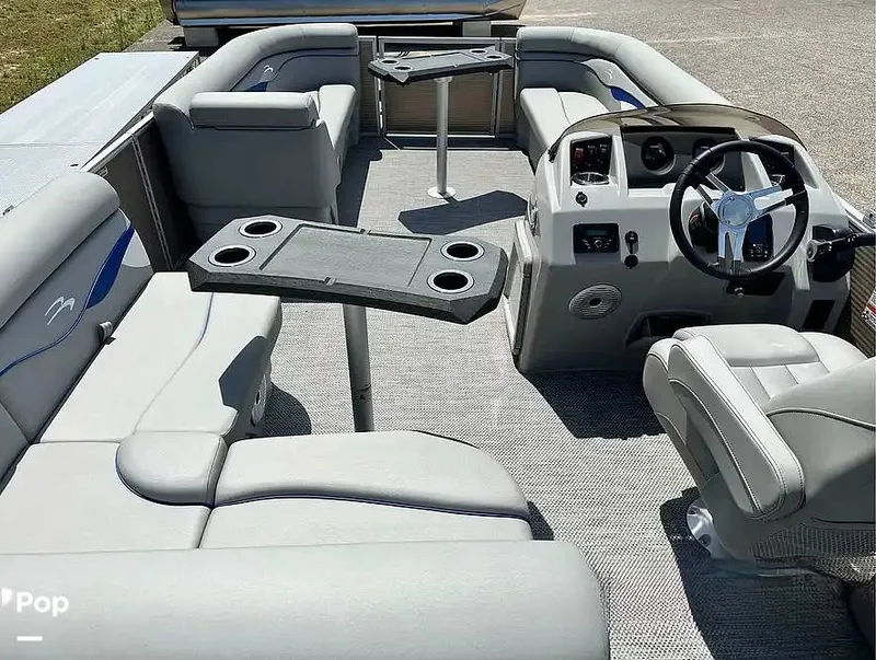 Slide: The Image of Bennington S22 Fish 2024 - 16224093