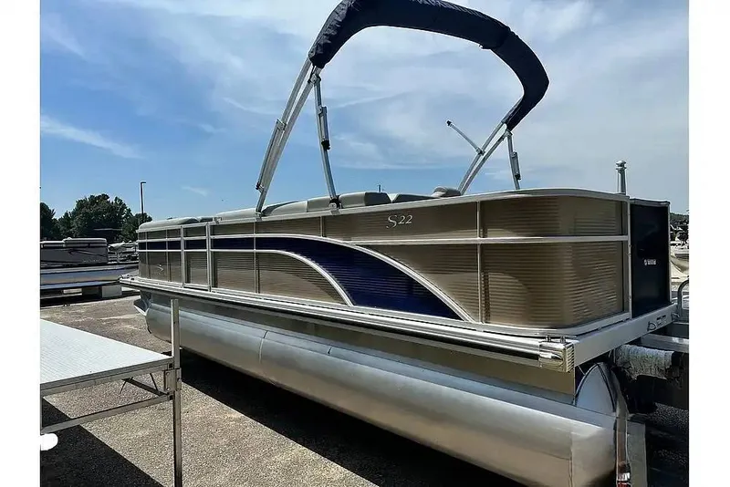 Slide: The Image of Bennington S22 Fish 2024 - 16224087