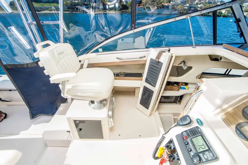 Slide: The Image of Grady-White Marlin 300 1998 - 17