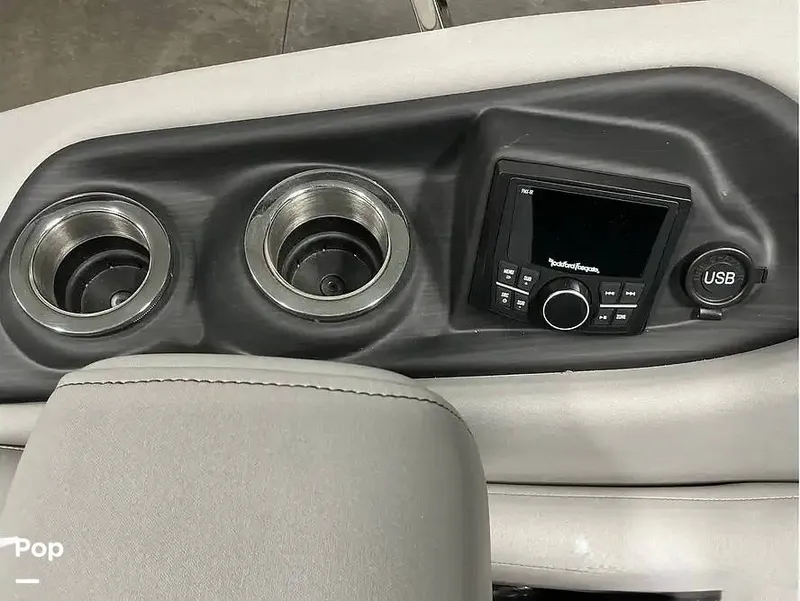 Slide: The Image of Bennington 24SXSB 2023 - 16231109