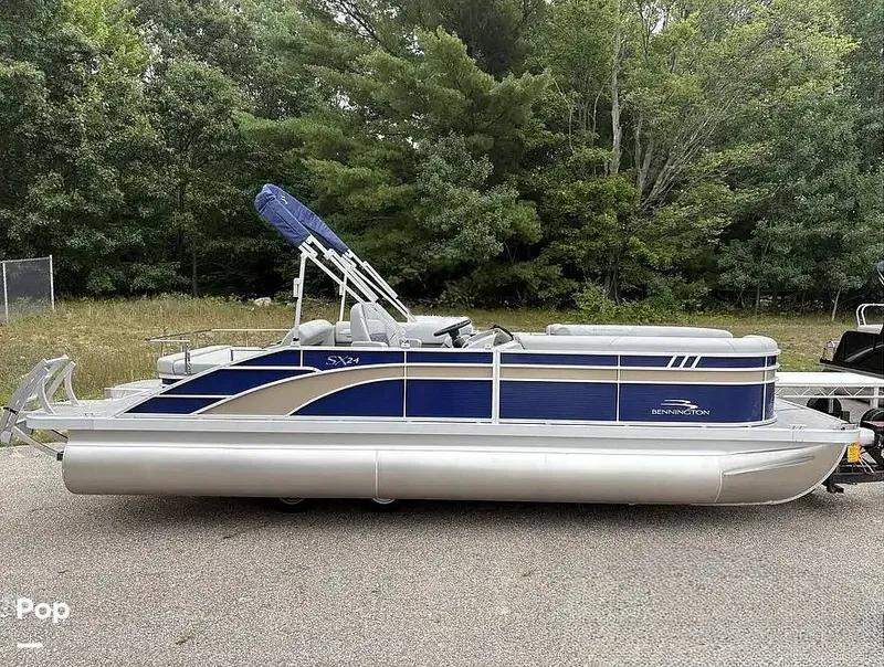 Slide: The Image of Bennington 24SXSB 2023 - 16231121