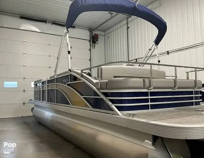 Slide: The Image of Bennington 24SXSB 2023 - 16231104