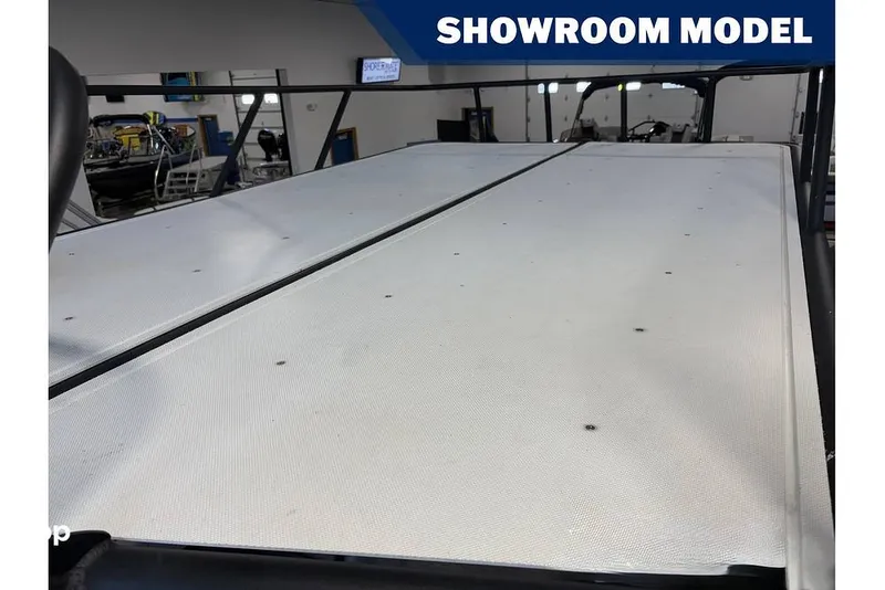 Slide: The Image of Bennington 25SXSRTD 2023 - 16213090