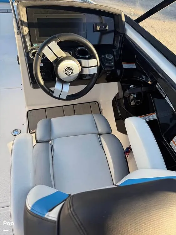 Slide: The Image of Yamaha 242X 2020 - 16226527