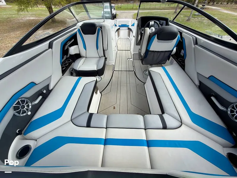 Slide: The Image of Yamaha Wake Series 242X 2020 - 16284106