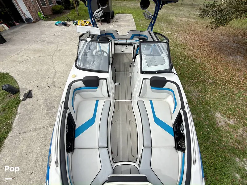 Slide: The Image of Yamaha Wake Series 242X 2020 - 16284207