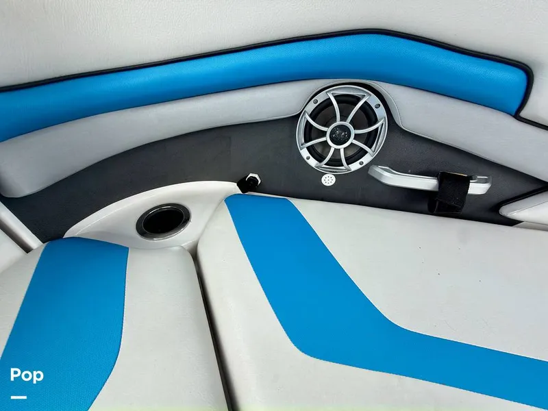 Slide: The Image of Yamaha Wake Series 242X 2020 - 16284219