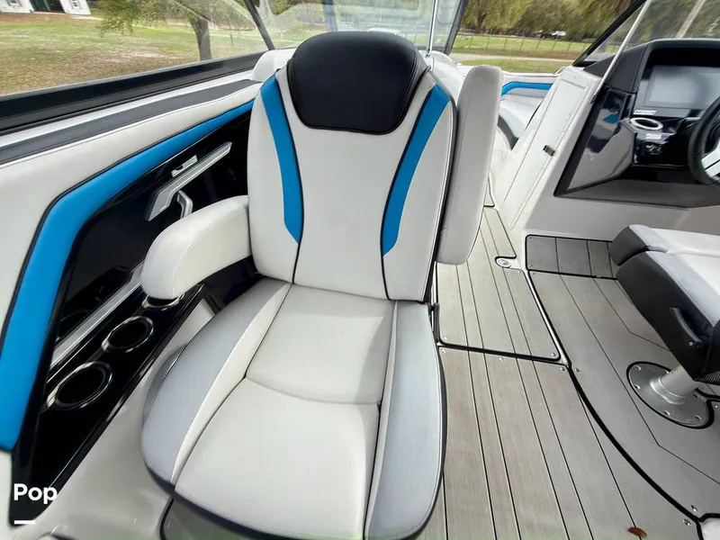 Slide: The Image of Yamaha Wake Series 242X 2020 - 16284221