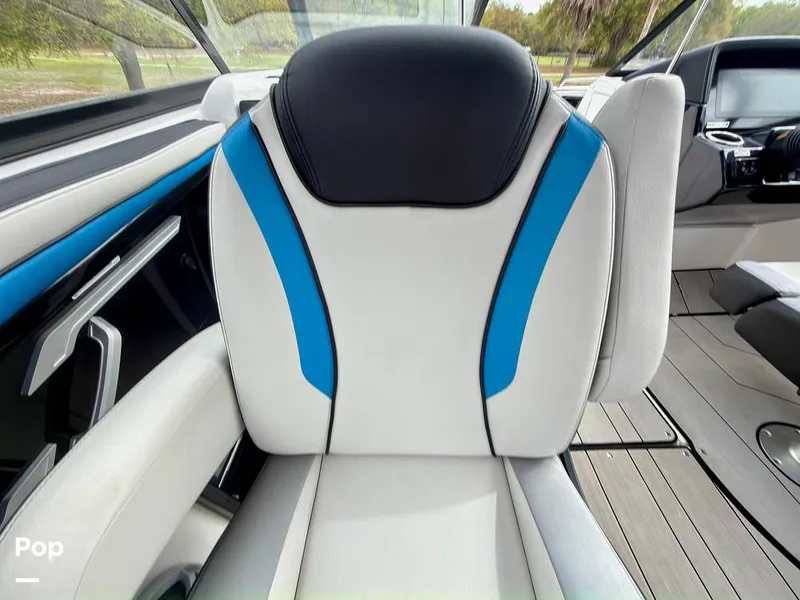 Slide: The Image of Yamaha Wake Series 242X 2020 - 16284222