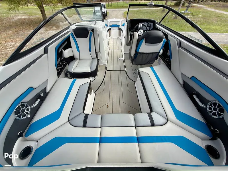 Slide: The Image of Yamaha Wake Series 242X 2020 - 16284108