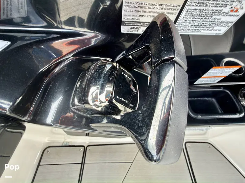 Slide: The Image of Yamaha Wake Series 242X 2020 - 16284109