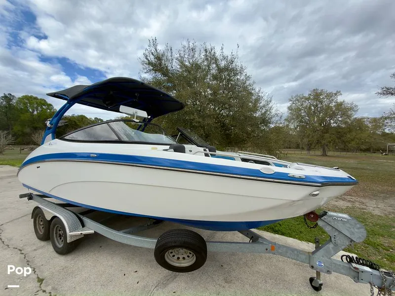 Slide: The Image of Yamaha Wake Series 242X 2020 - 16284264