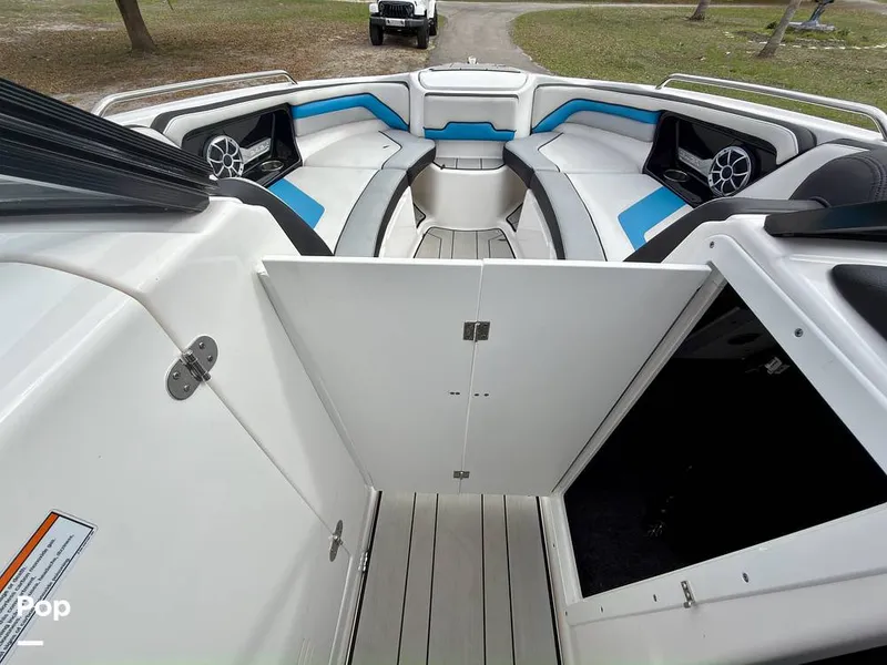 Slide: The Image of Yamaha Wake Series 242X 2020 - 16284112