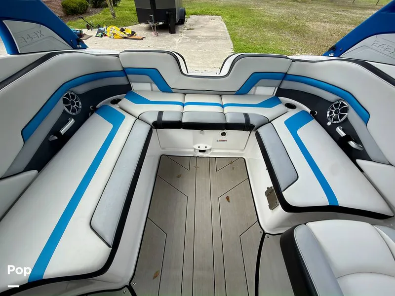 Slide: The Image of Yamaha Wake Series 242X 2020 - 16284117