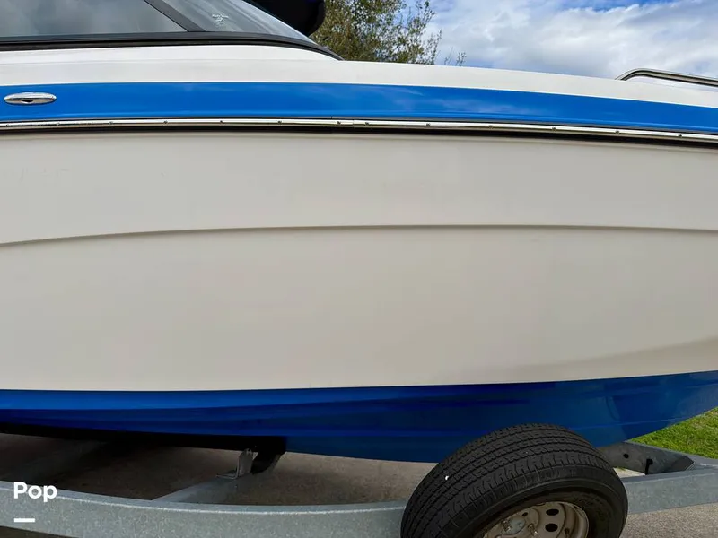 Slide: The Image of Yamaha Wake Series 242X 2020 - 16284126