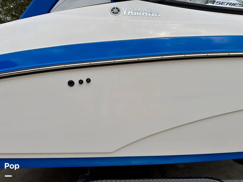 Slide: The Image of Yamaha Wake Series 242X 2020 - 16284130