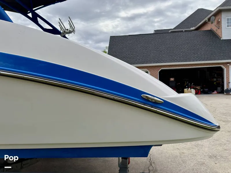 Slide: The Image of Yamaha Wake Series 242X 2020 - 16284135