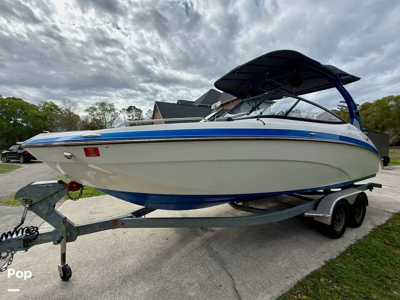 Slide: The Image of Yamaha Wake Series 242X 2020 - 16284100